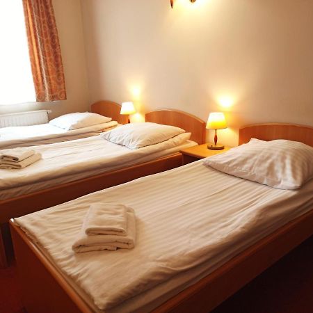 Hotel Bartis Бартошице Екстер'єр фото