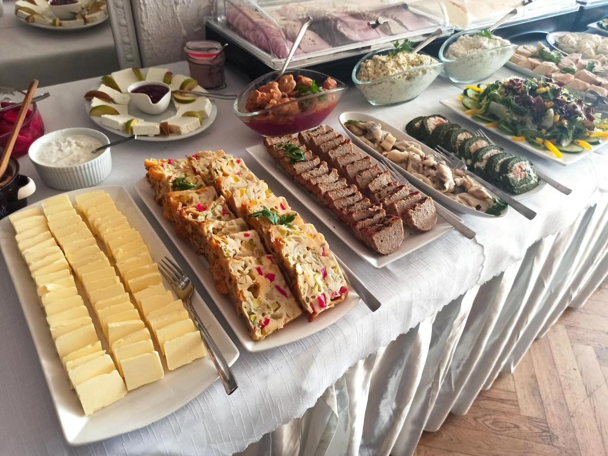 Hotel Bartis Бартошице Екстер'єр фото