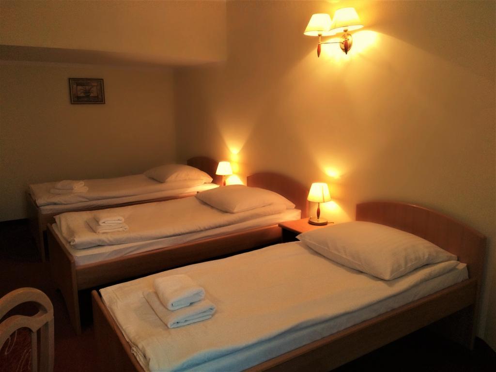 Hotel Bartis Бартошице Екстер'єр фото