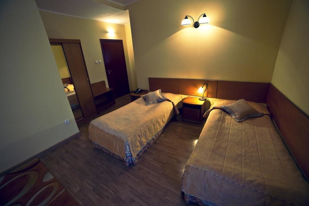 Hotel Bartis Бартошице Екстер'єр фото